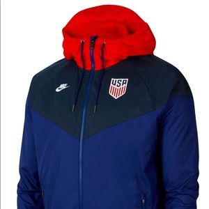 Nike Men’s USA windrunner